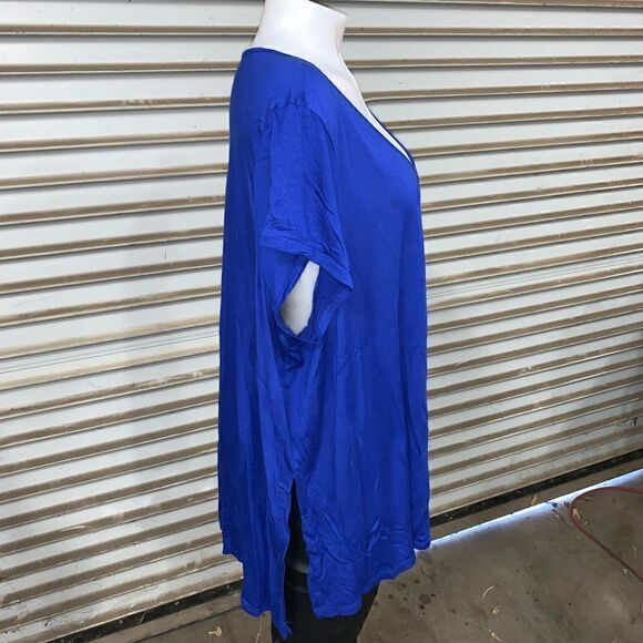 Decree blue plus size V neck short sleeve top - Picture 5 of 7